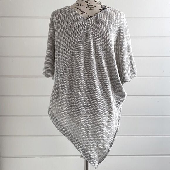 Vince Camuto Sweater Knit Poncho EUC L/XL - Picture 3 of 12